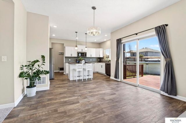 19875 L Street, Omaha, NE 68135