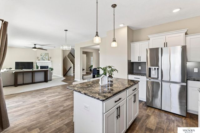 19875 L Street, Omaha, NE 68135