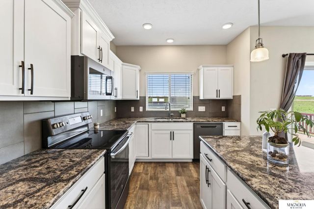 19875 L Street, Omaha, NE 68135