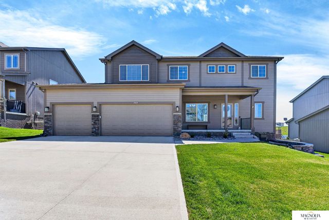 19875 L Street, Omaha, NE 68135