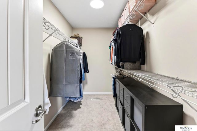 19875 L Street, Omaha, NE 68135