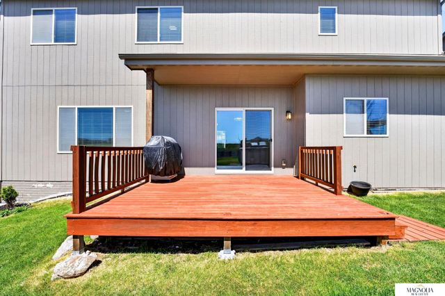 19875 L Street, Omaha, NE 68135