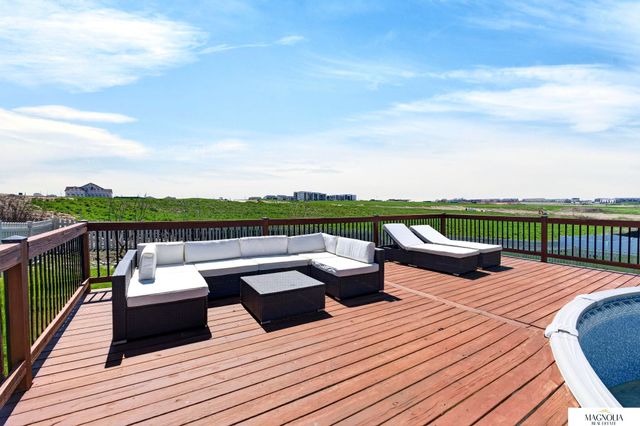 19875 L Street, Omaha, NE 68135