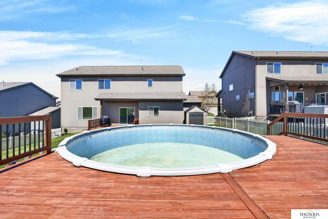 19875 L Street, Omaha, NE 68135