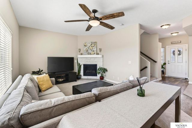 19875 L Street, Omaha, NE 68135