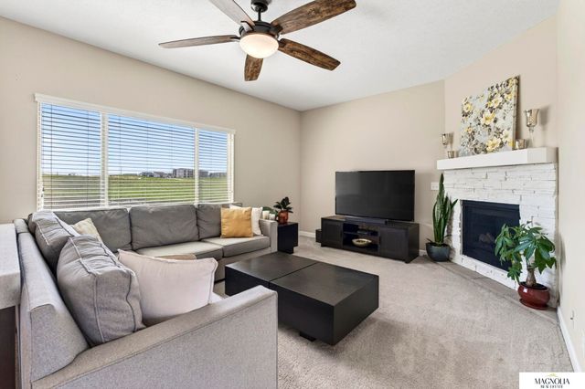 19875 L Street, Omaha, NE 68135