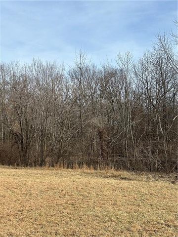 117 W South Street, Richmond, MO 64085