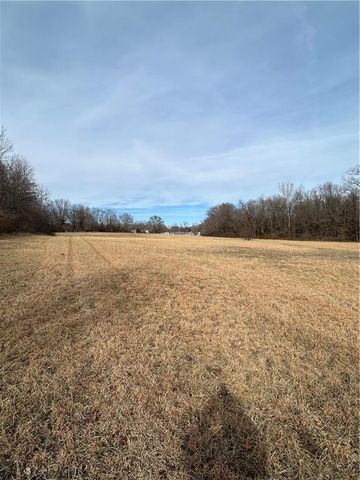 117 W South Street, Richmond, MO 64085