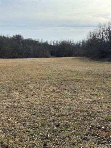 117 W South Street, Richmond, MO 64085