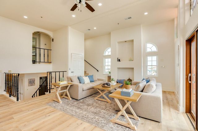 411 Sailfish Lane 101, Freeport, TX 77541