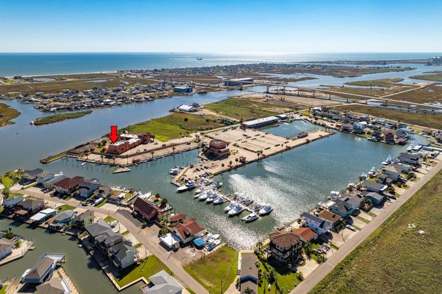 411 Sailfish Lane 101, Freeport, TX 77541