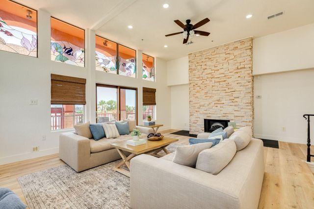 411 Sailfish Lane 101, Freeport, TX 77541