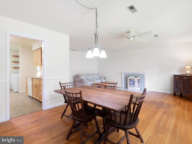 207 SUNSET RD, Newark, DE 19711