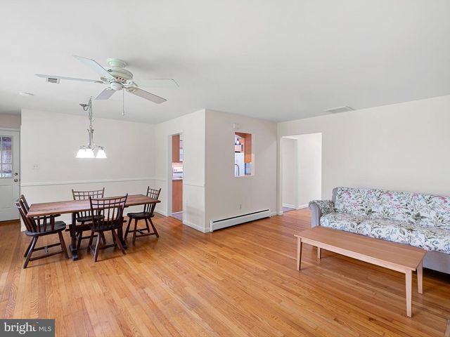 207 SUNSET RD, Newark, DE 19711