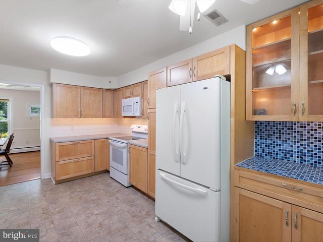 207 SUNSET RD, Newark, DE 19711