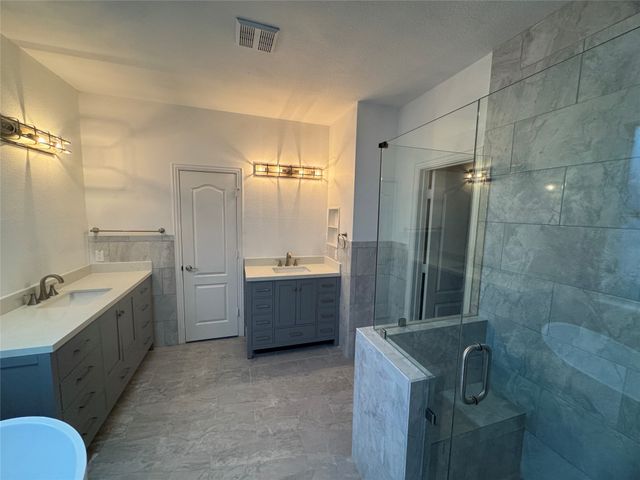 2105 Woodview Drive, Flower Mound, TX 75028