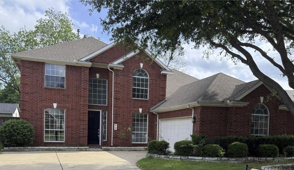 2105 Woodview Drive, Flower Mound, TX 75028