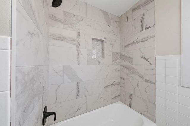 878 Jefferson Street, Prescott, WI 54021