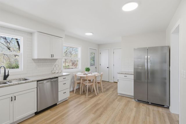 878 Jefferson Street, Prescott, WI 54021