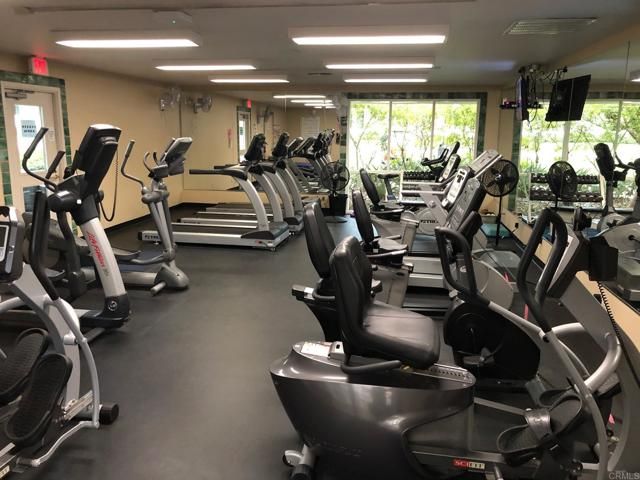 4913 Alicante Way, Oceanside, CA 92056