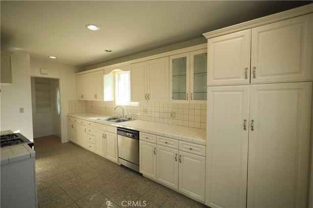 1283 Essex, Pomona, CA 91767