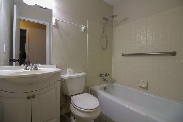 5619 6TH STREET SE, Highland City, FL 33846