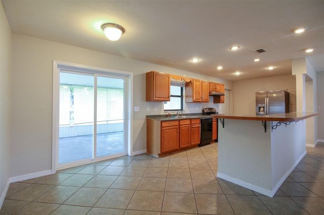 5619 6TH STREET SE, Highland City, FL 33846