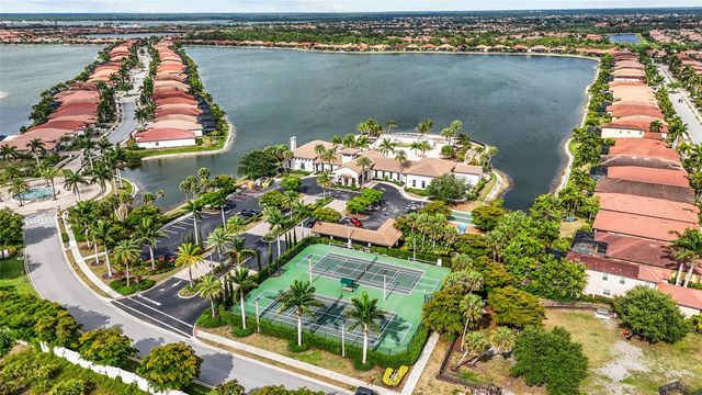 352 TOSCAVILLA BOULEVARD, Nokomis, FL 34275