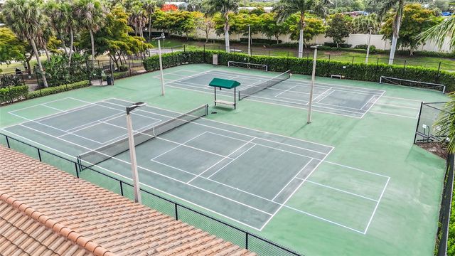 352 TOSCAVILLA BOULEVARD, Nokomis, FL 34275