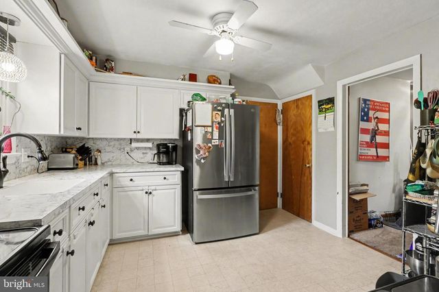 1252 BARLEY CORN SQ, Harrisburg, PA 17112