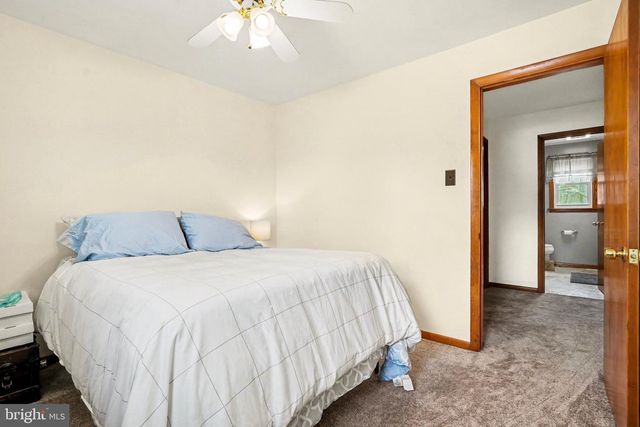 1252 BARLEY CORN SQ, Harrisburg, PA 17112