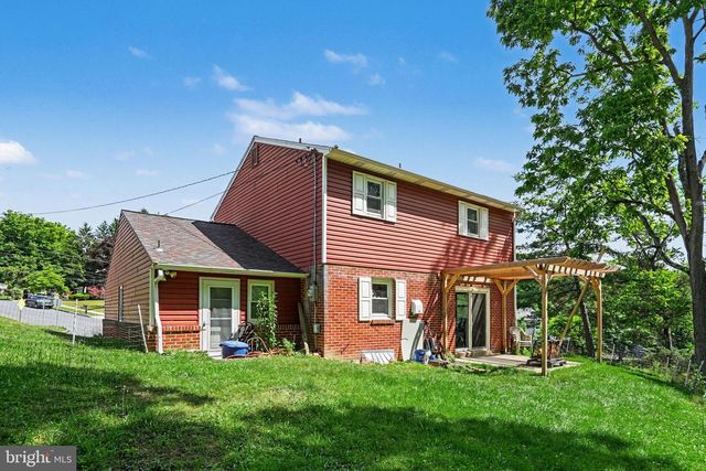 1252 BARLEY CORN SQ, Harrisburg, PA 17112