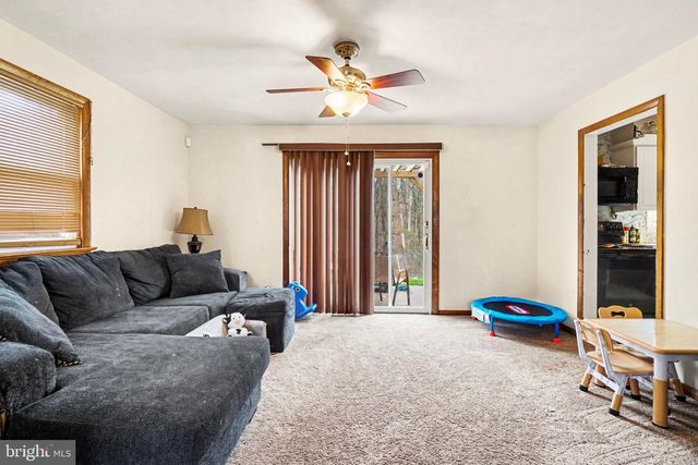 1252 BARLEY CORN SQ, Harrisburg, PA 17112