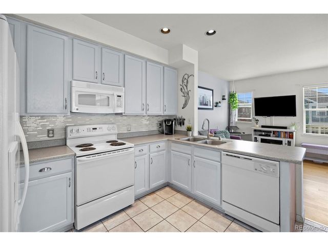 7454 E 28th Ave 3, Denver, CO 80238