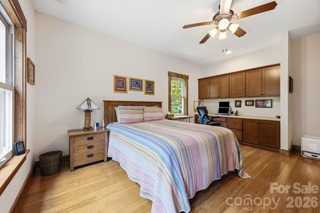 101 Reeds Creek Road, Fairview, NC 28730