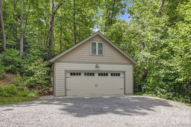 101 Reeds Creek Road, Fairview, NC 28730