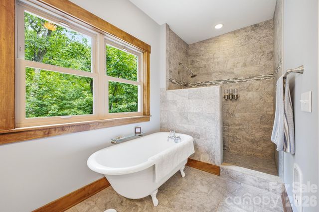 101 Reeds Creek Road, Fairview, NC 28730