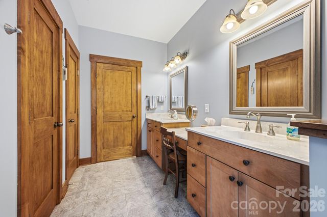101 Reeds Creek Road, Fairview, NC 28730
