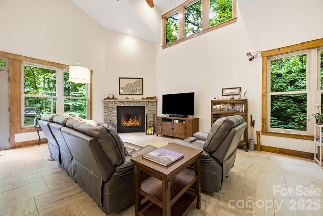 101 Reeds Creek Road, Fairview, NC 28730