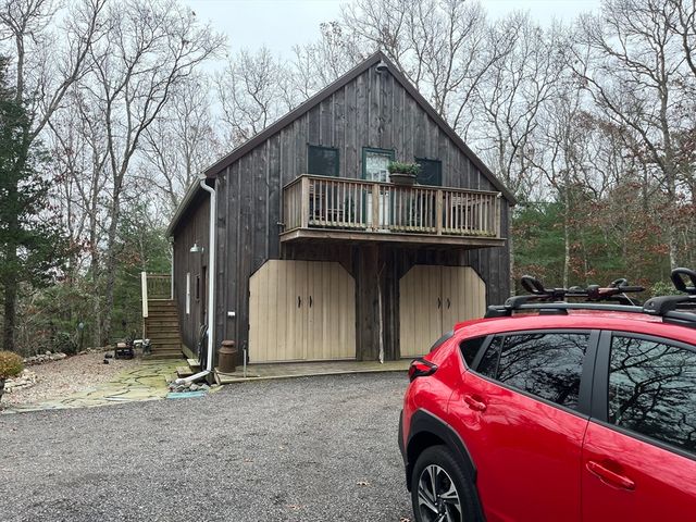 185 Black Cat Rd, Plymouth, MA 02360