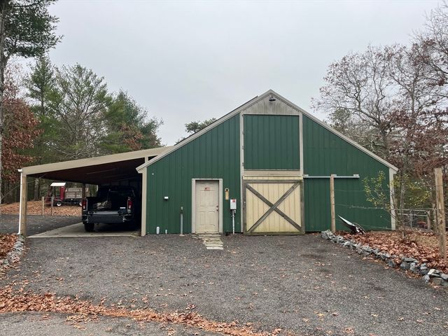 185 Black Cat Rd, Plymouth, MA 02360