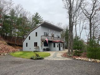 185 Black Cat Rd, Plymouth, MA 02360