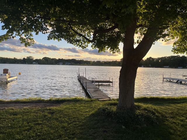6771 Campau Lake Drive, Alto, MI 49302
