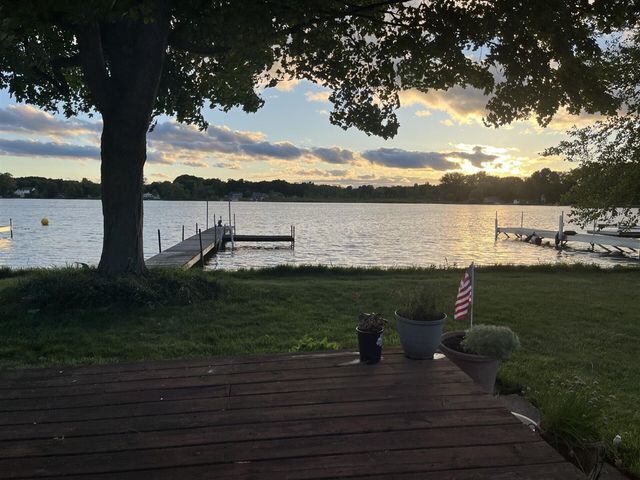 6771 Campau Lake Drive, Alto, MI 49302