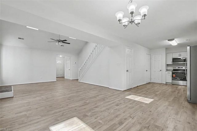 162 Hidden Lake PL, Newport News, VA 23602