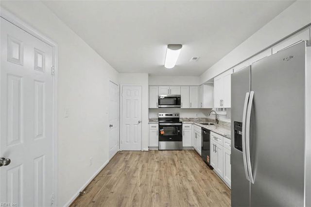 162 Hidden Lake PL, Newport News, VA 23602
