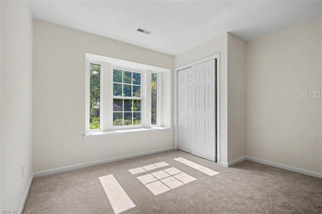 162 Hidden Lake PL, Newport News, VA 23602