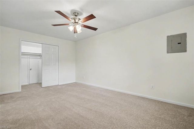 162 Hidden Lake PL, Newport News, VA 23602