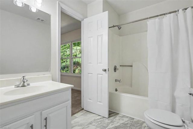 162 Hidden Lake PL, Newport News, VA 23602