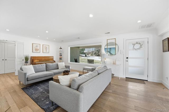 5420 Lakeshore Drive, Littleton, CO 80123